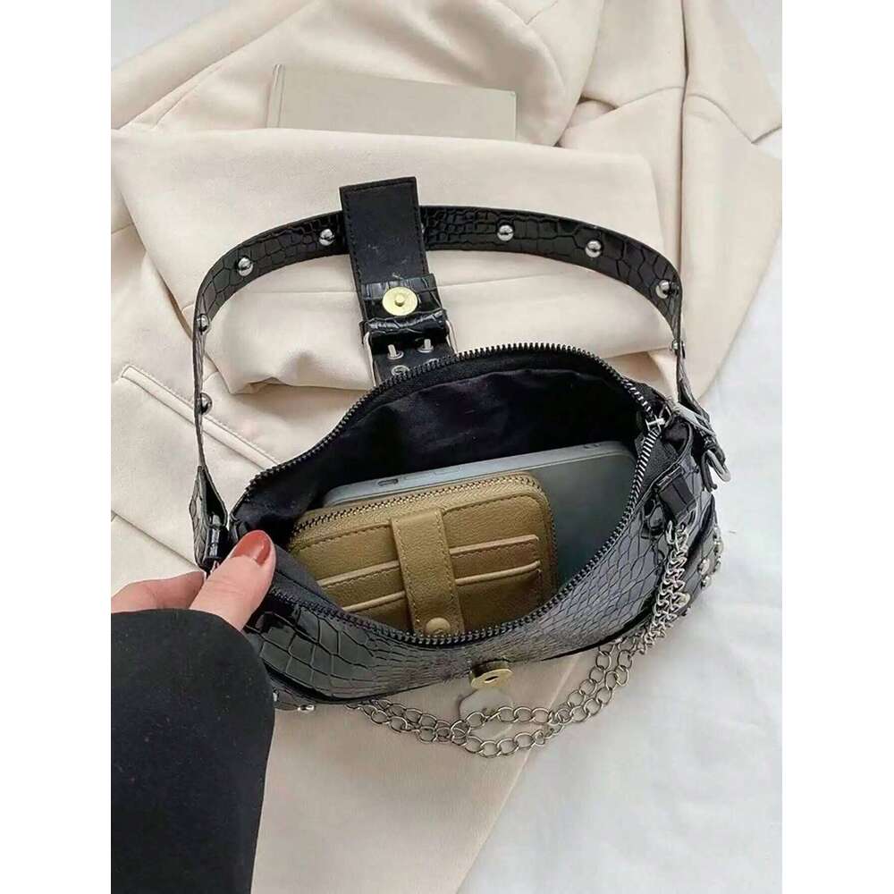 Women's Underarm Bag, European And American Style Vintage Rivet Motorcycle With Pleat Crescent Solid Shoulder Bag For Women Y260205