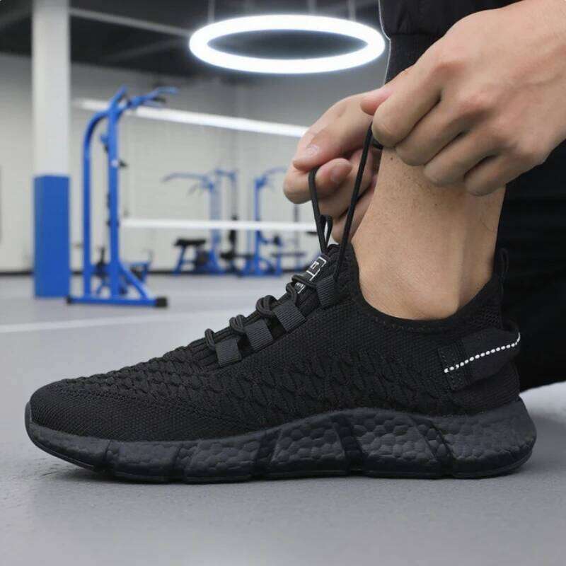 New Men Sneakers Breathable Anti-Slip Soft FoldableTravel Sneakes Sleek Monochrome Mesh Male Running Kicks Zapatillas De Deporte