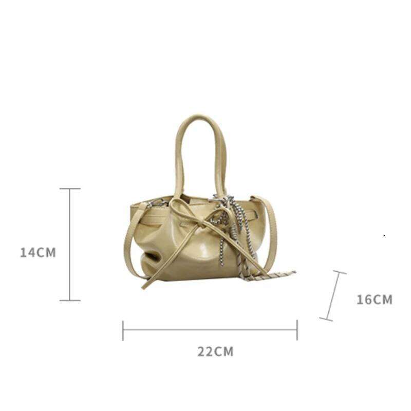 Summer Portable Basket Women 2025 Designer Bow Shoulder Messenger Lipstick Bag Storage Wing Shape Wallet With Pendant Y260205