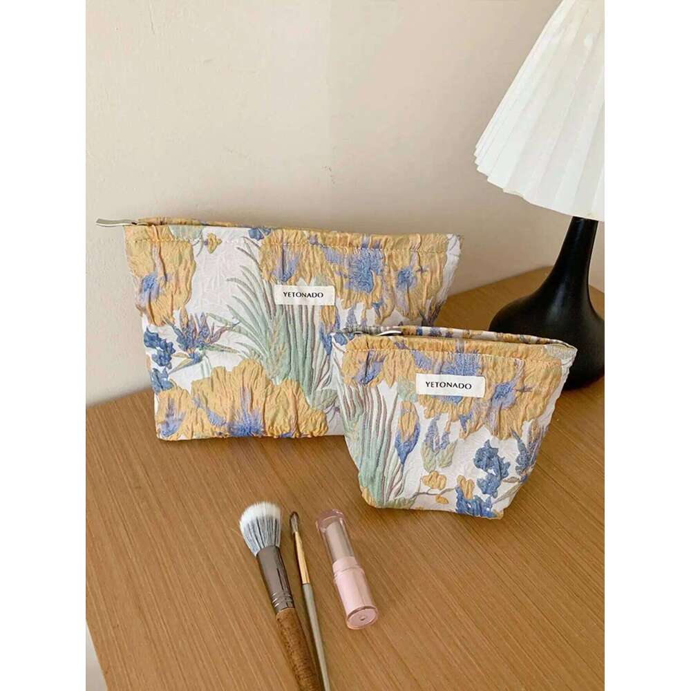 1pc/set Embossed Flower Fashion Portable Clutch Holiday Toiletry Makeup Bag, Light Zipper Storage B Y260206