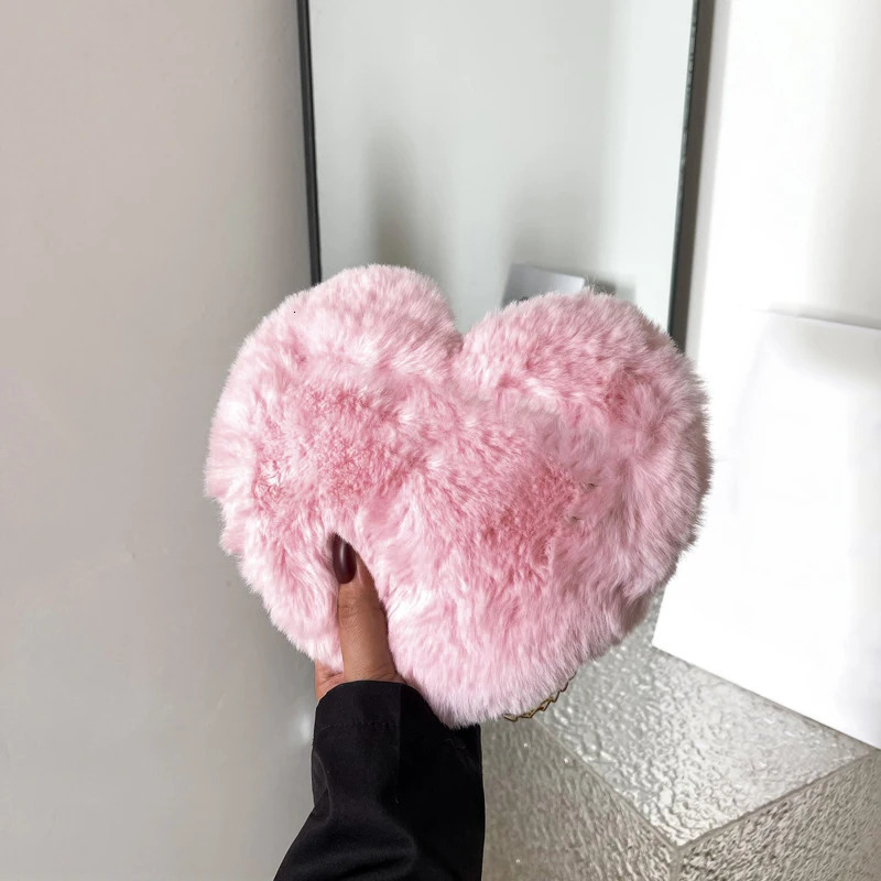 Fashion Love Bag Peach Heart Bag Womens Chain Crossbody Bag Plush Single Shoulder Plush Bag Coin Purse 260129
