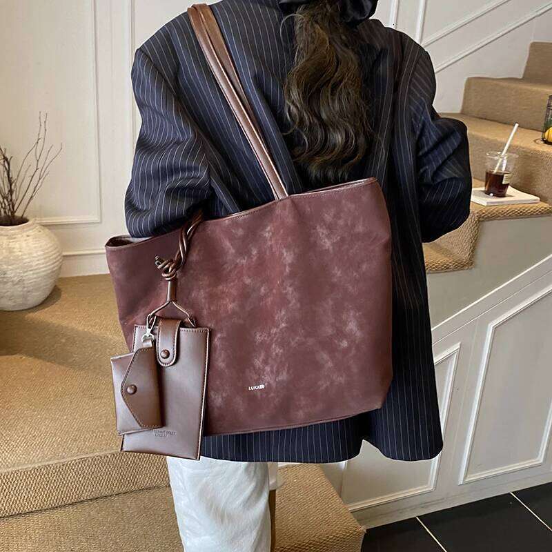 Women Leather Classic Fashion Luxury Designer Crossbody Shoulder Tote Bag Elegant Handbag For Everyday Chic Living Y260205