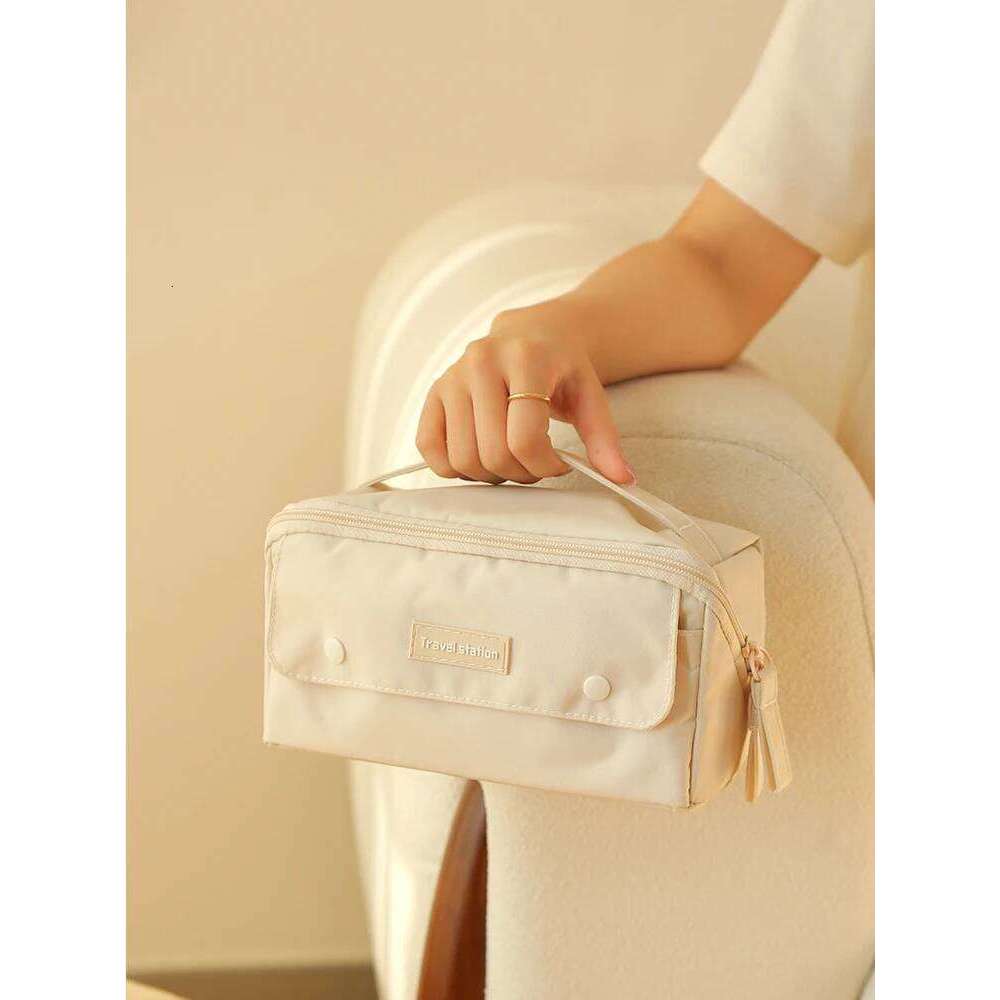 1 piece small tofu cube portable travel essential bag, daily toiletries storage makeup bag Y260206