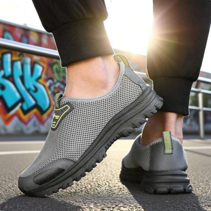 Fashionable Casual for Men Lightweight Breathable Anti Walking Shoe Comfortable Multifunctional Travel Slip on Shoes