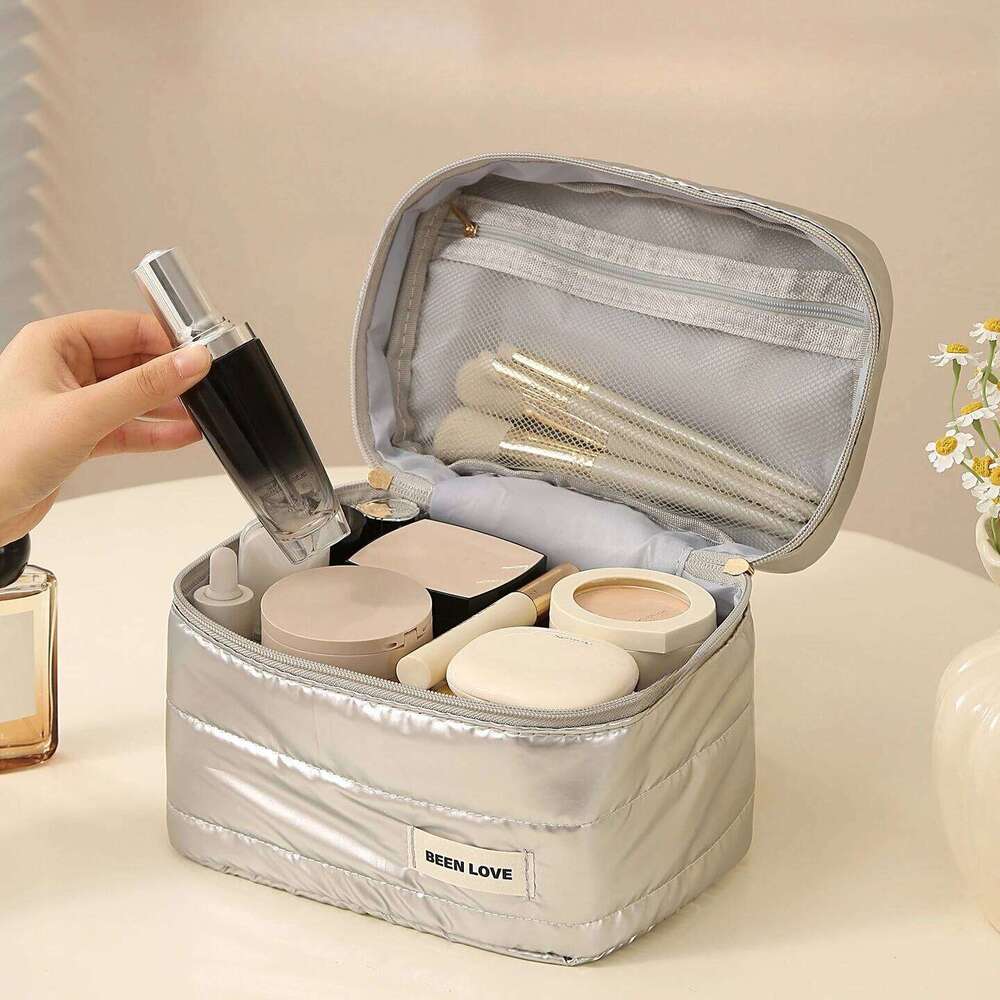Large Capacity Tote Cosmetic Bag New Gold Silver Travel Toiletry Pouch Portable Makeup Organizer for Lipstick Cosmetics Case Y260206