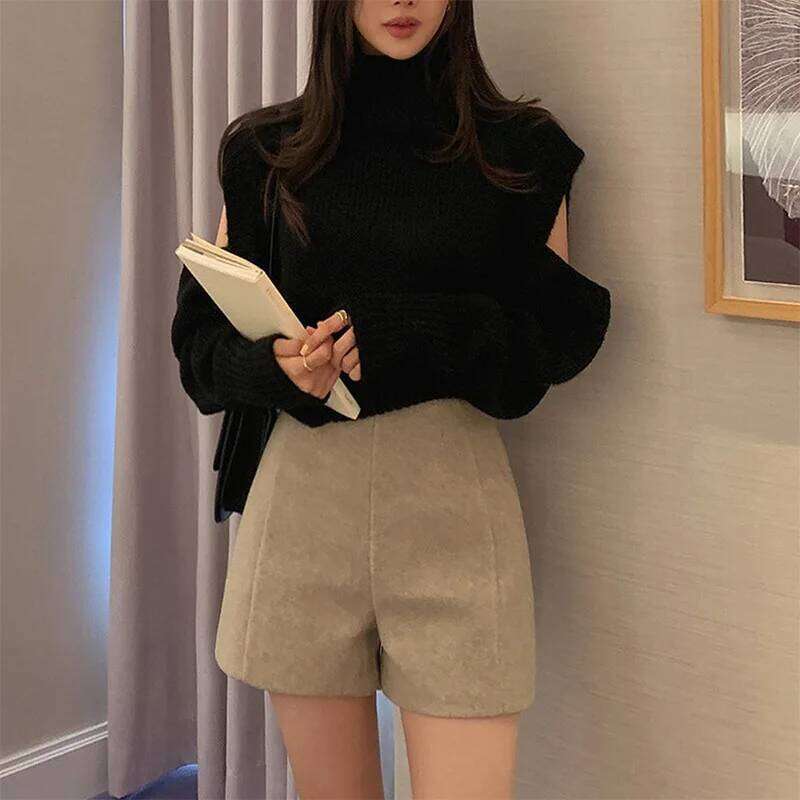 Woolen shorts women's autumn/winter 2024 new high waisted A-line small and loose casual wide leg pants XJ260206