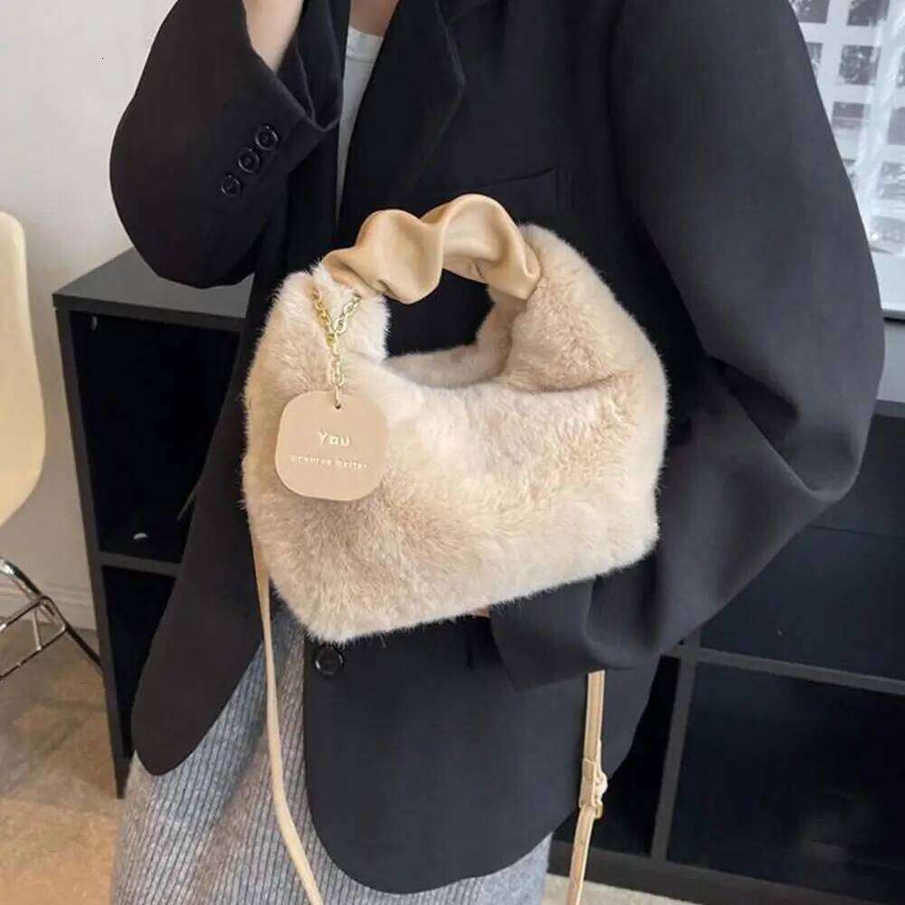 New Winter Plush Handbag Small Half Moon Crossbody Simple Elegant Cute Ladies Shoulder Bag XJ260129