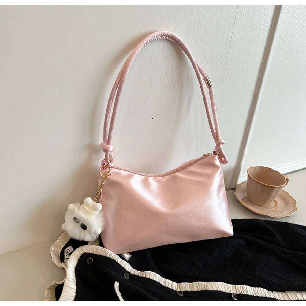 High Quality Solid Color Fashion Elegant Smooth Cloth Satin Underarm Leisure Shoulder Bag Y260205