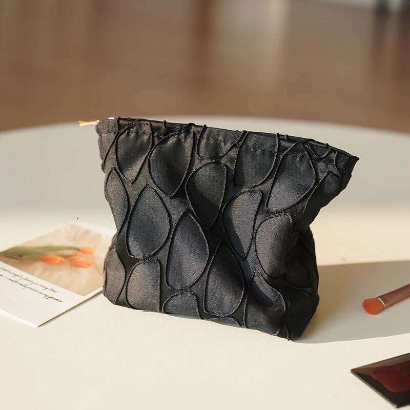 Women's Makeup Small Black High-quality Cosmetics Lipstick Loose Change Storage Portable Travel Cloth Bag Clutch Ins Y260206