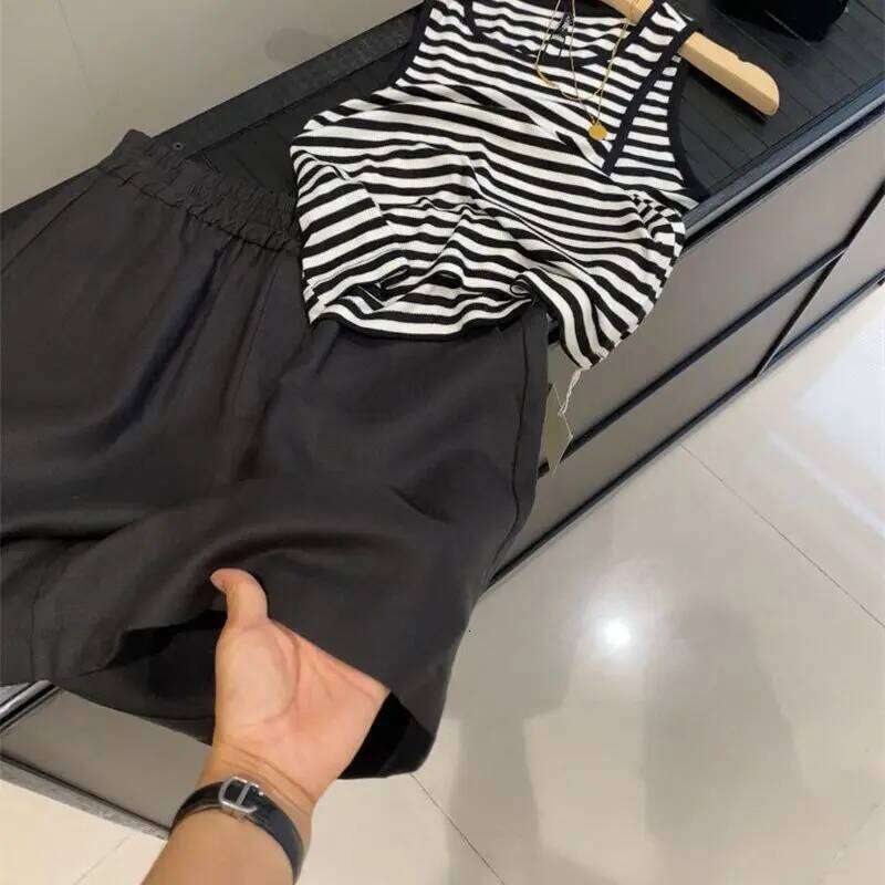 Cool and Soft Not Picky Versatile Elastic Waist A-line Casual Shorts XJ260206