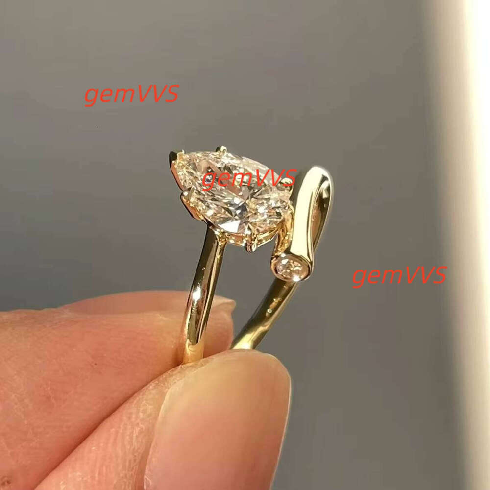 Luxury Fine Jewelry Grown Woman Engagement IGI VVS VS 14K 18K Gold 1Ct 2Ct Pear Cut Lab Diamond Wedding Ring