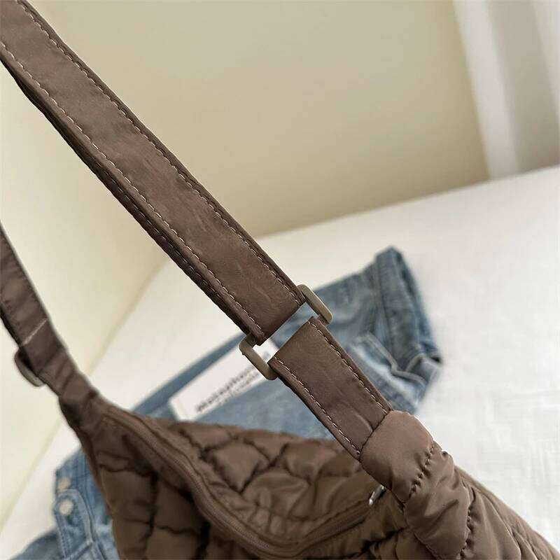 2025 New Quilted Puffer Shoulder for Women Large Capacity Tote Sling Fashion Casual Crossbody Satchel Bag Female Handbag XJ260129