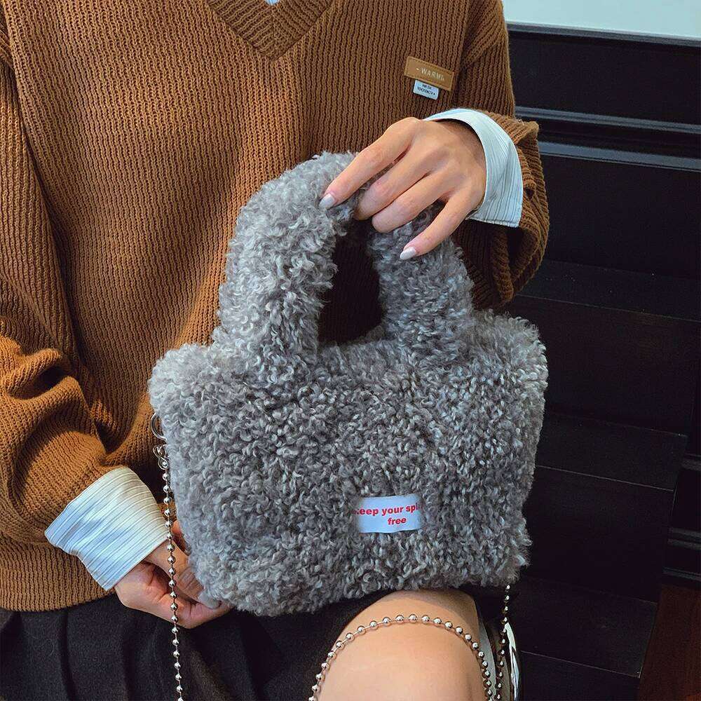 Shake Fleece Women's New Stylish Single Shoulder Crossbody Bag, Hand-Held Plush Bucket Bag XJ260129