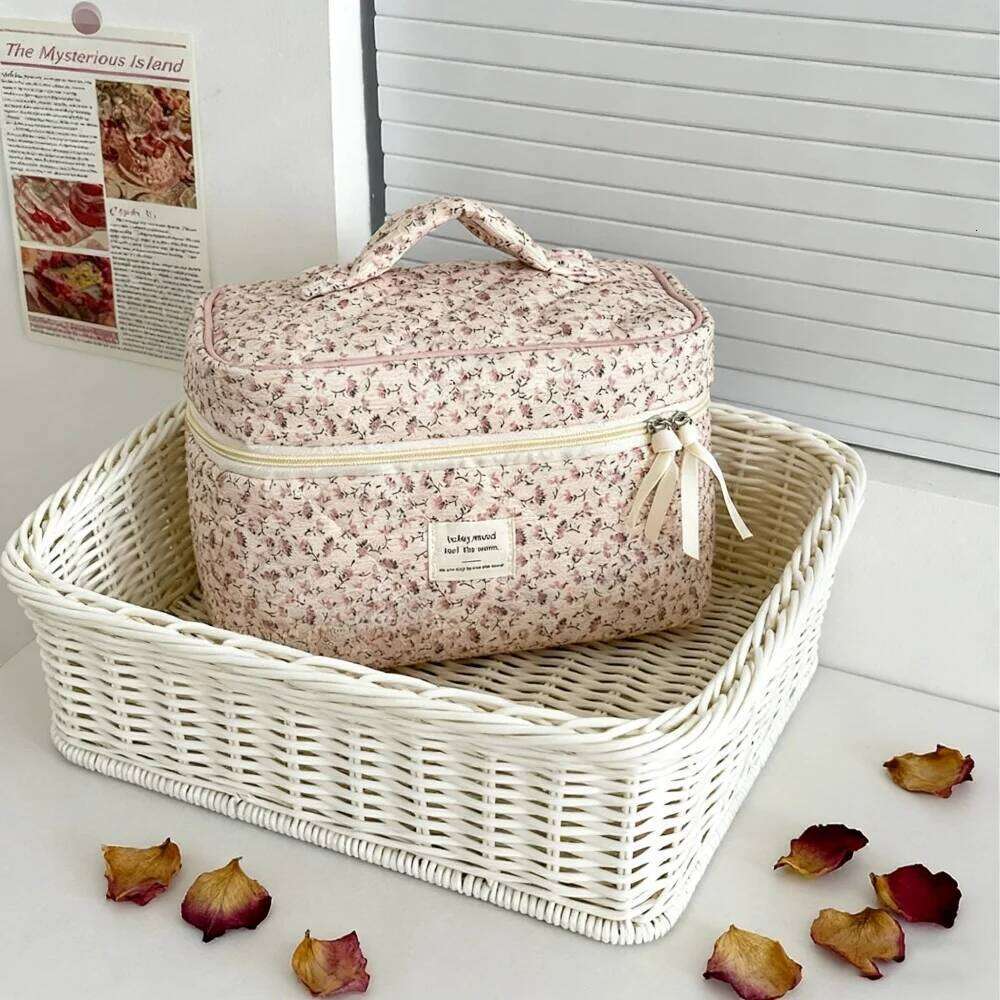 Organizers for Cosmetics Women's Necessaire Hand Ladies Cosmetic Pouch Clutch Bag Makeup Organiser Y260206