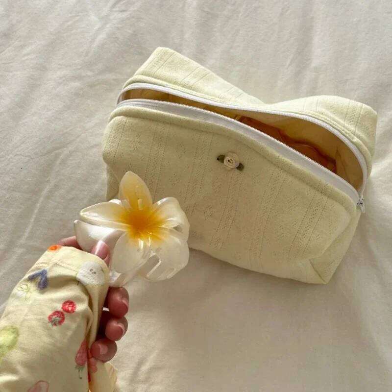 Fashion Makeup Case Elegant Sweet Floral Lipstick Bag Portable Large Capacity Travel Organizer Cosmetic Toiletry Pouch Y260206