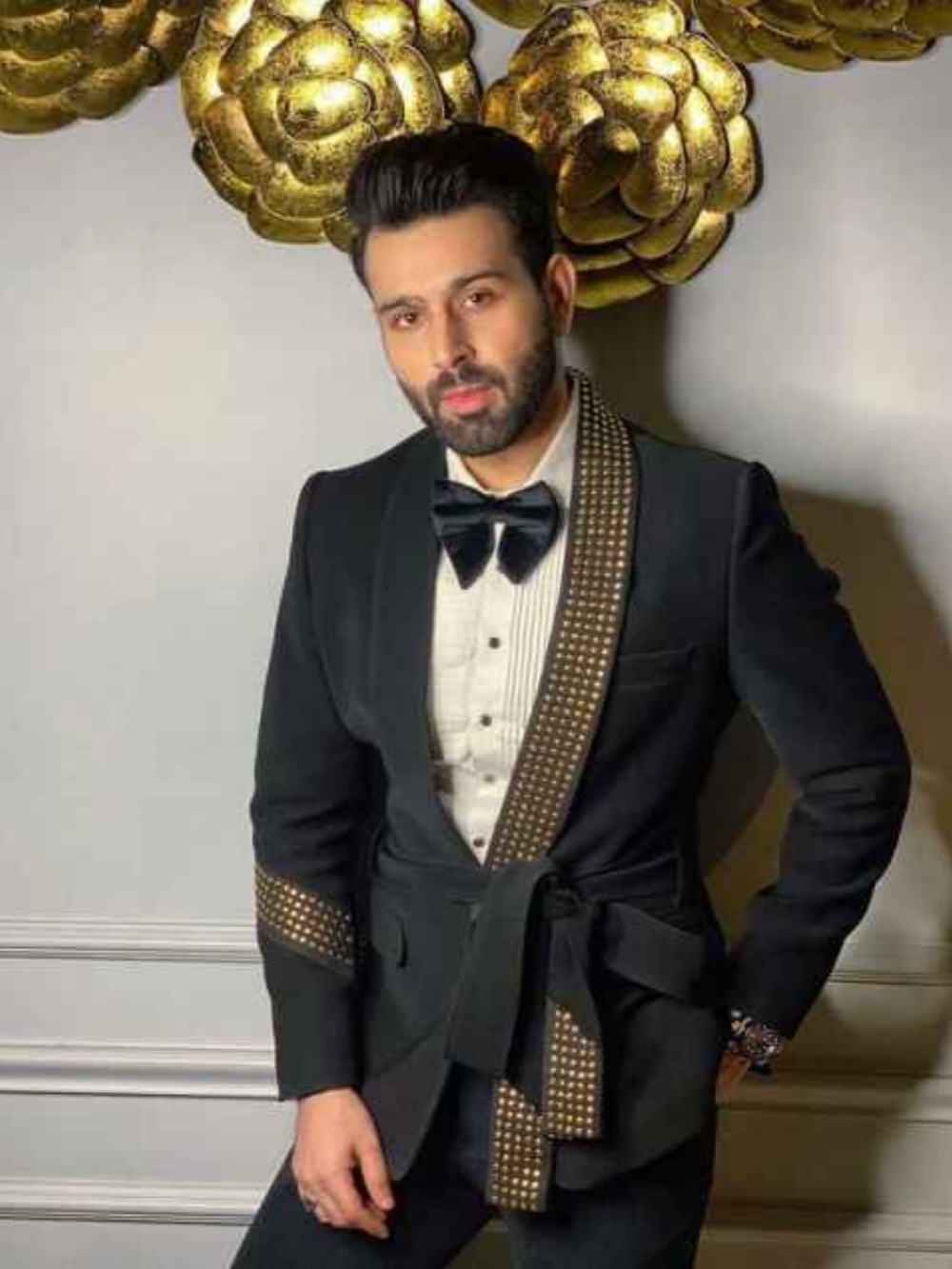 Noble Wedding Tuxedos Shawl Lapel Beaded Sashes Man Suit Formal 2 Pcs Jacket Pants Evening Groom Party Outfits Customized