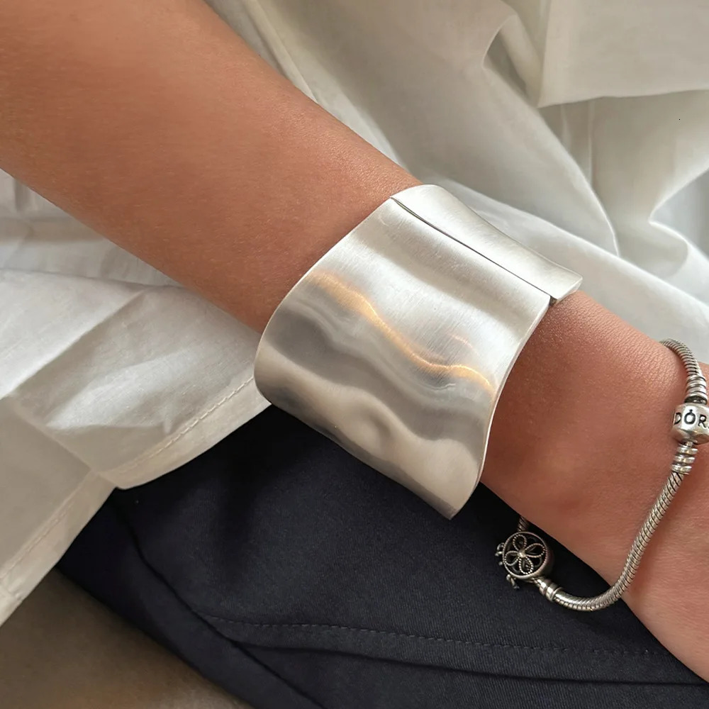 KMVEXO Punk Hip Hop Wide Asymmetric Bangles Bracelets For Women Statement Alloy Bangles Men Jewelry Femme Accessories Manchette 260120