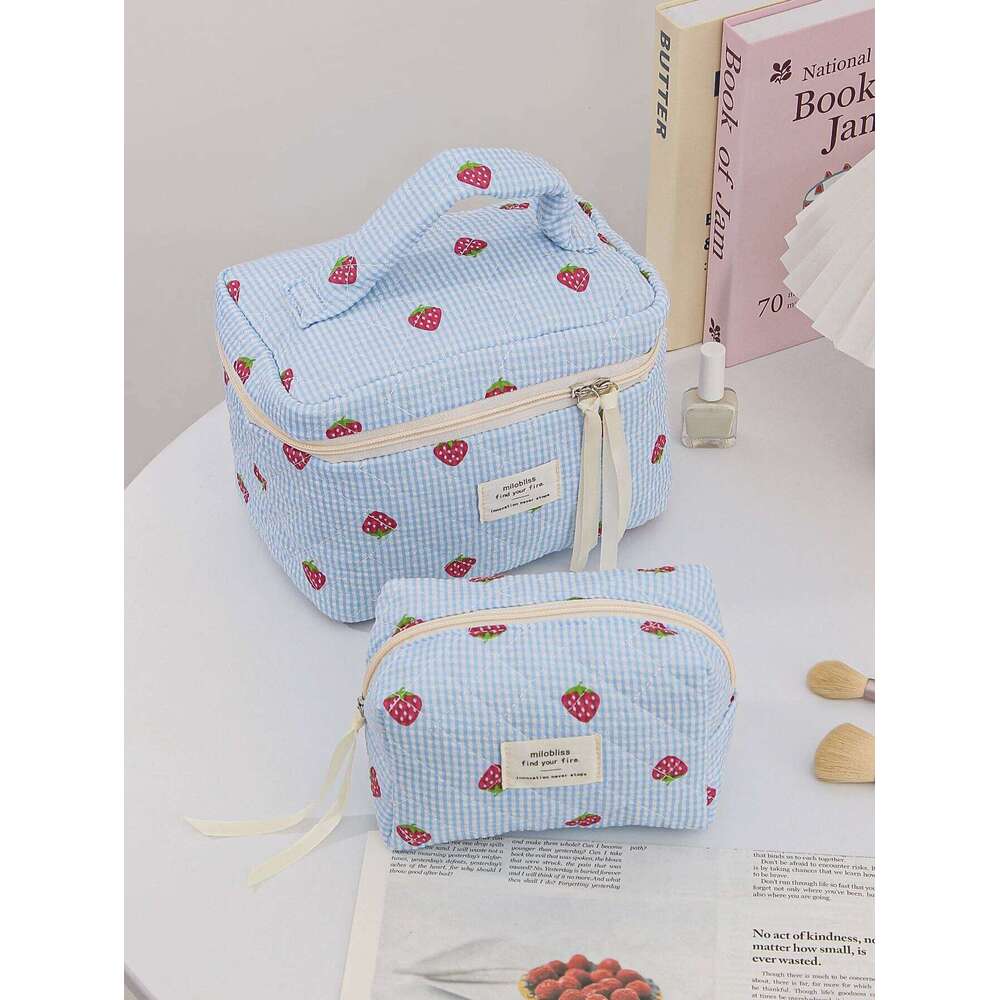 1pc/set Strawberry Quilted Travel Toiletry Portable Makeup Bag, Lightweight Storage Bag Y260206