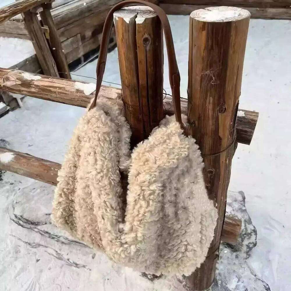 Autumn Winter Lamb Wool Tote Warm Plush Shoulder Bag Faux Fur for Women Handbag Fashion Designer Bags Shopper Clutch Purses Y260205