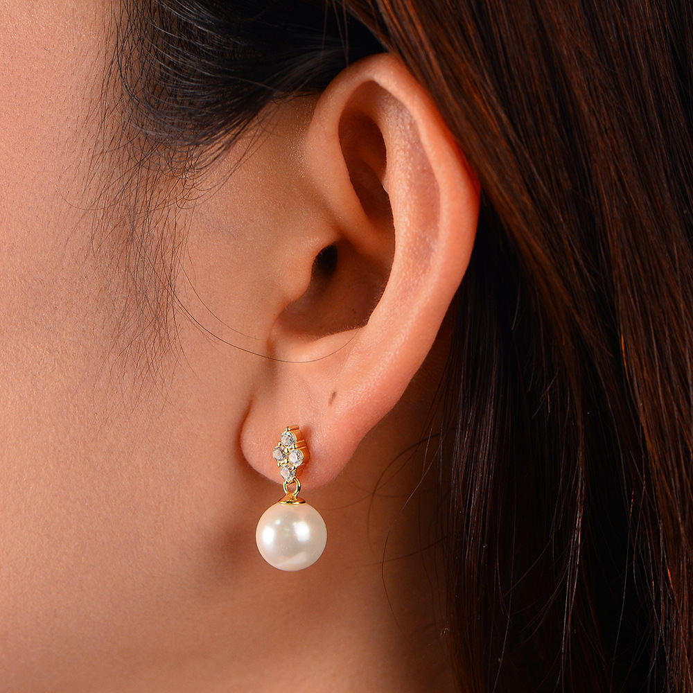 S925 sterling silver Korean-style micro-inlaid zircon four-leaf clover pearl earrings, high-end, simple, elegant, niche earrings