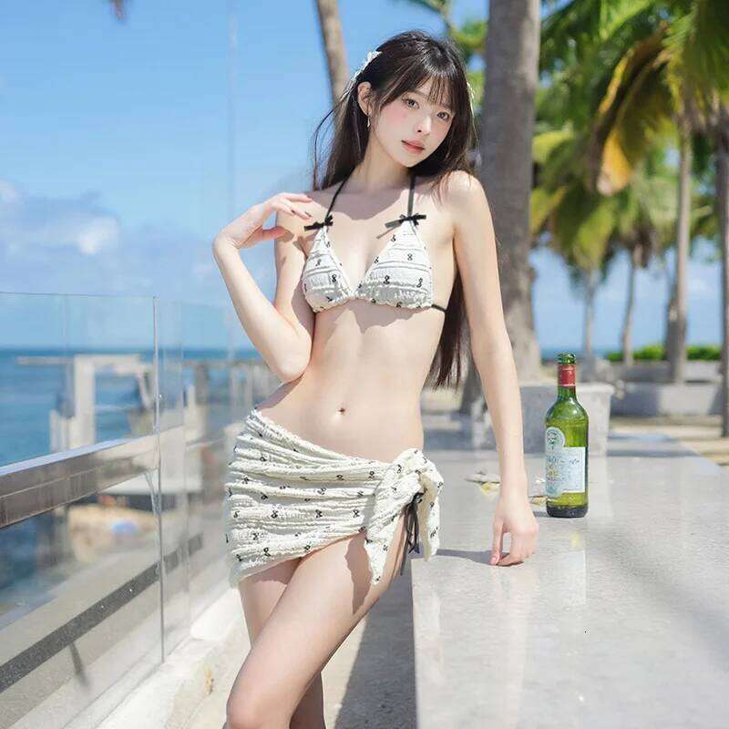 High Sense Sweet Cute Girl Pure Desire Small Fragrant Wind Bikini Hot Spring Vacation Split Swimsuit Woman XJ260206
