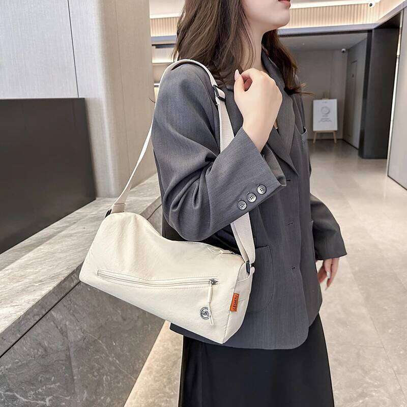 Trendy Fashionable Single-Shoulder Crossbody Bag, Versatile and Stylish, Large-Capacity Fabric Bag for Everyday Wear XJ260129
