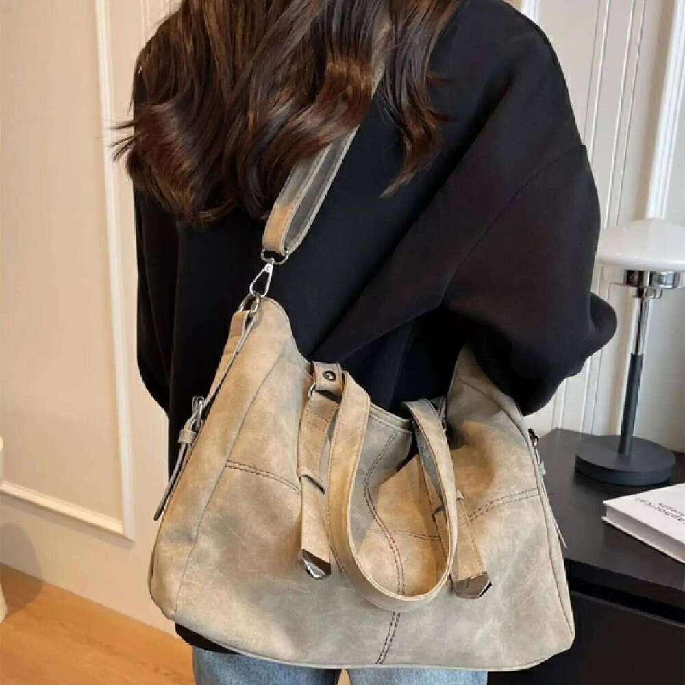 2025 Autumn Trendy Women's Shoulder Tote Bag Stylish Minimalist Large Capacity Handbag Casual All-Match Purse 362812cm Y260205