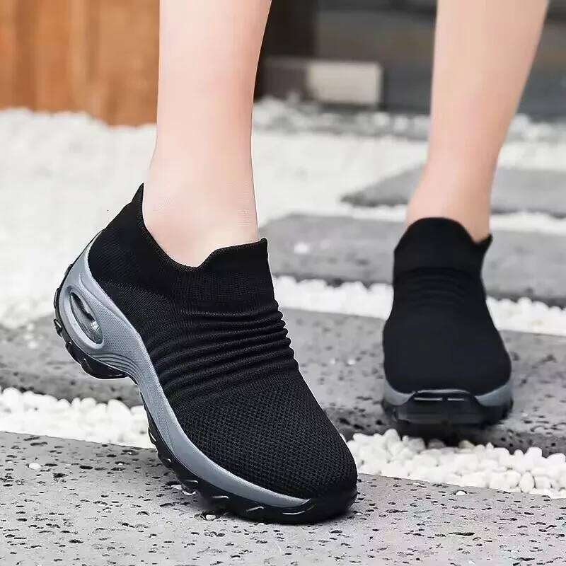 Cool Women's Mesh Slip on Breathable Thick Soled Versatile Flexible Suitable Daily Commuting Outdoor Sports Casual Shoes