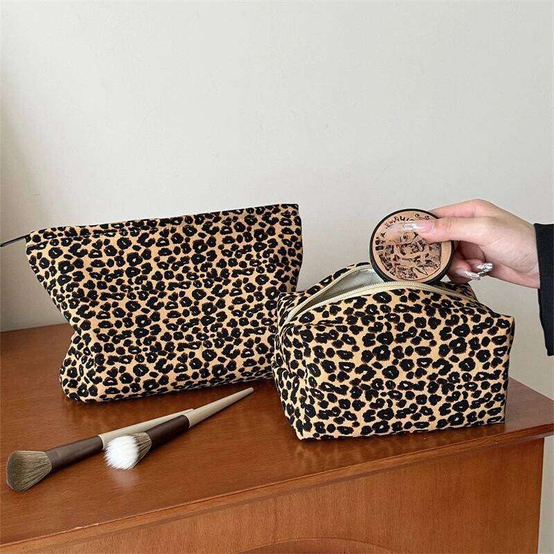 Autumn and Winter Leopard Print Large Capacity Toiletry Women's Makeup Pouch Travel Cosmetic Organizer Bag Y260206