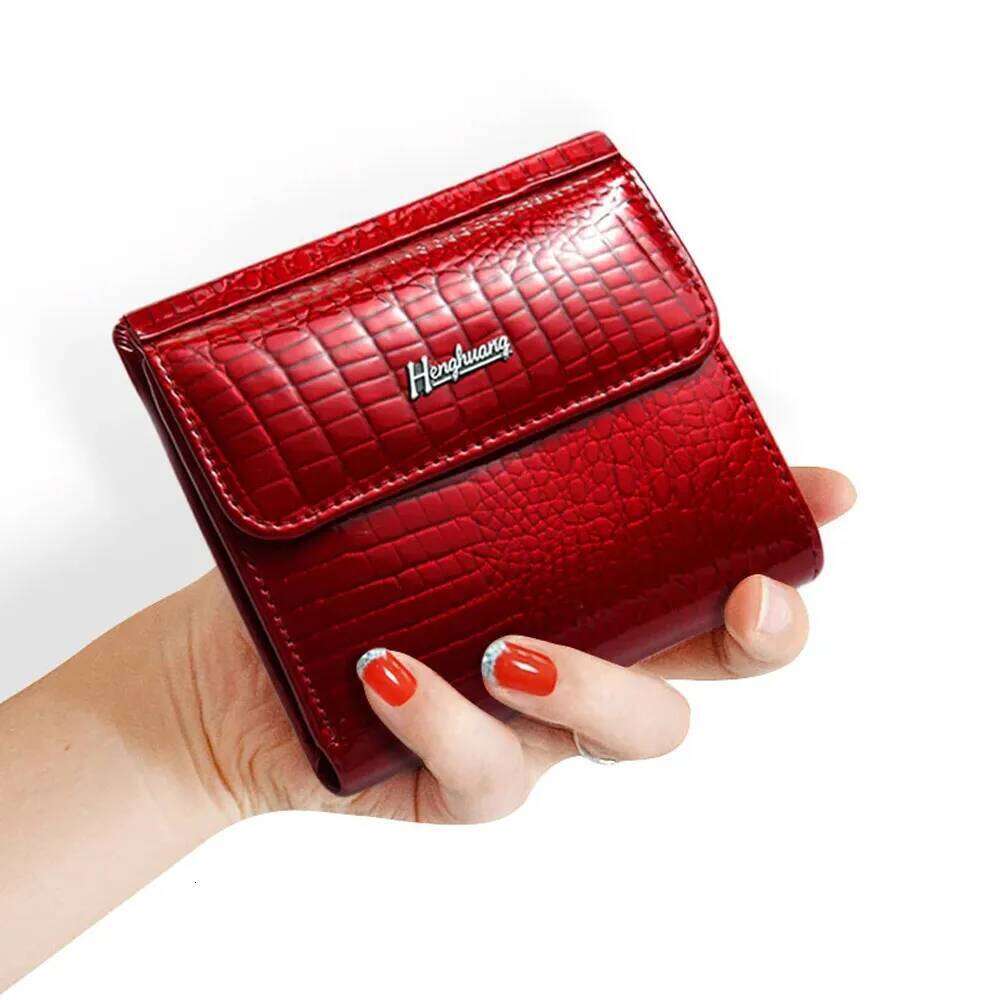 HH Women Wallet Patent Leather Lady Short Hasp Zipper Coin Card Holder Purse Mini Wallets Female Luxury Alligator Purses Clutch Y260206