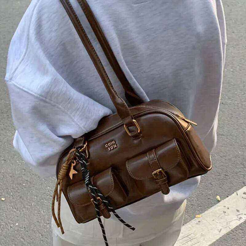 Stylish Shoulder Bag with Multiple Pockets, Golden-Tone Hardware & Letter Print Design Handbags for Women Travel, Work, Outings Y260205