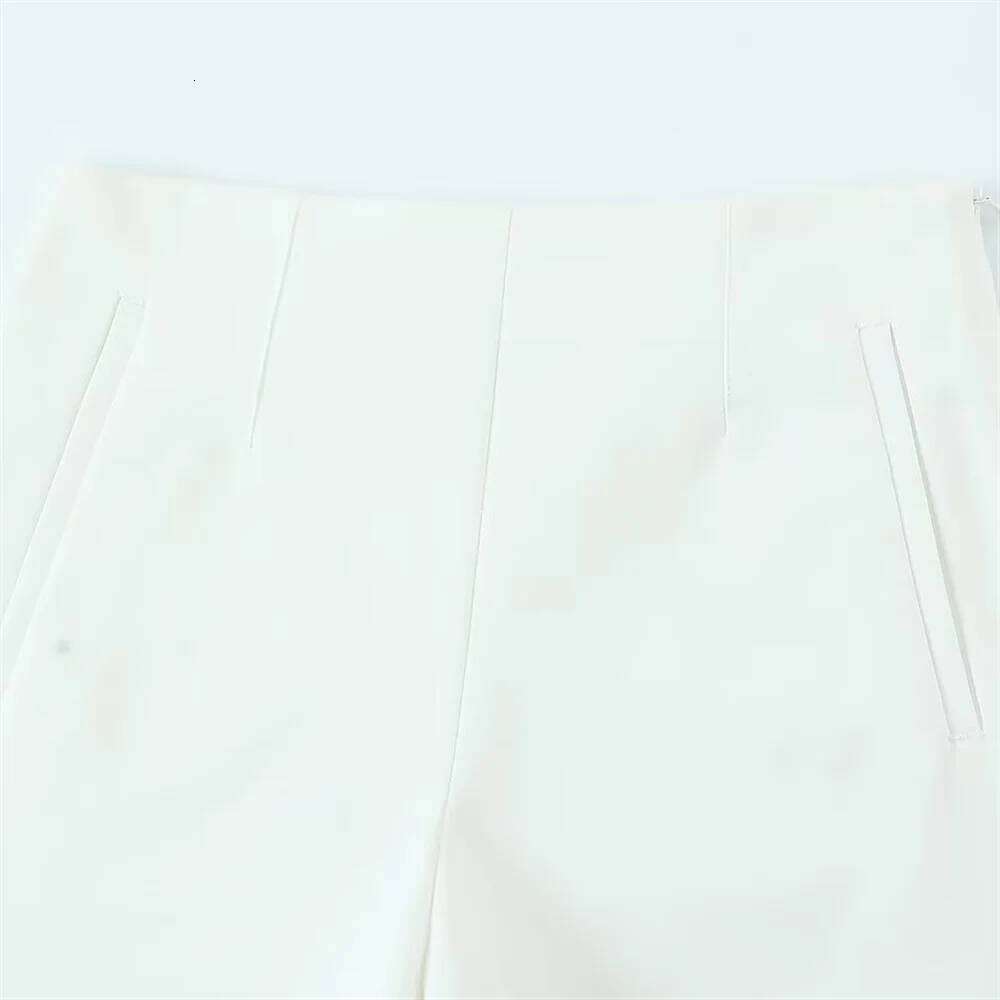 2025 RARA Summer New Women's Clothing Fashion Style Simple Loose High Waist A-line Look Thin and Tall Casual Shorts XJ260206