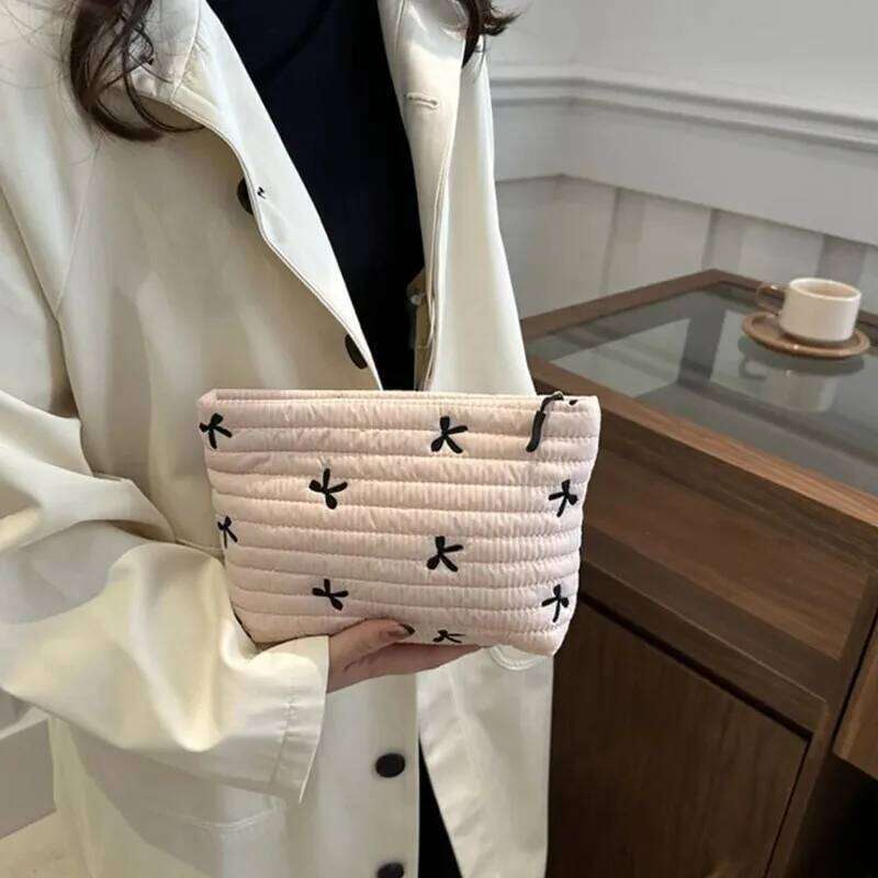 2025 Cute Makeup with Zipper Large Capacity Cosmetic Embroidery Bow Wash Storage Bag 1pc Y260206