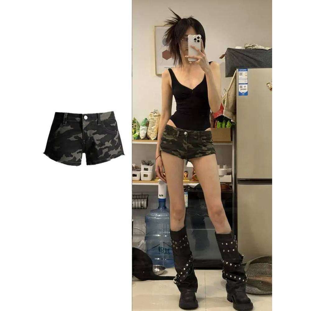 American Spice Girl Y2k Camouflage Denim Shorts Women New Low Waist Elastic Skinny Buttocks Hot Pants C260206