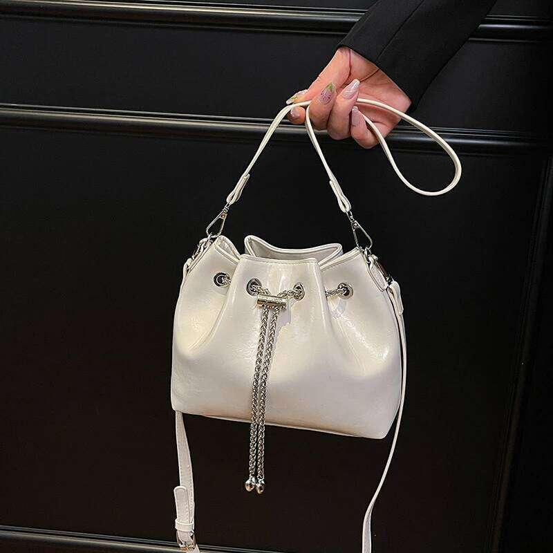 Women Luxury Leather Classic Fashion Designer Shoulder Tote Bag Elegant Crossbody Handbag For Modern Trendy Outfits Y260205