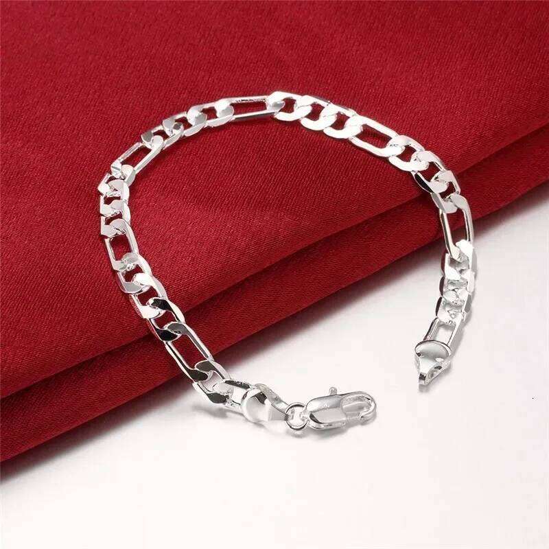Silver 4mm /6mm Fashion Figaro ChainBracelet Men Cuban Chain Trendy Jewelry Gifts for Parties 26H0206