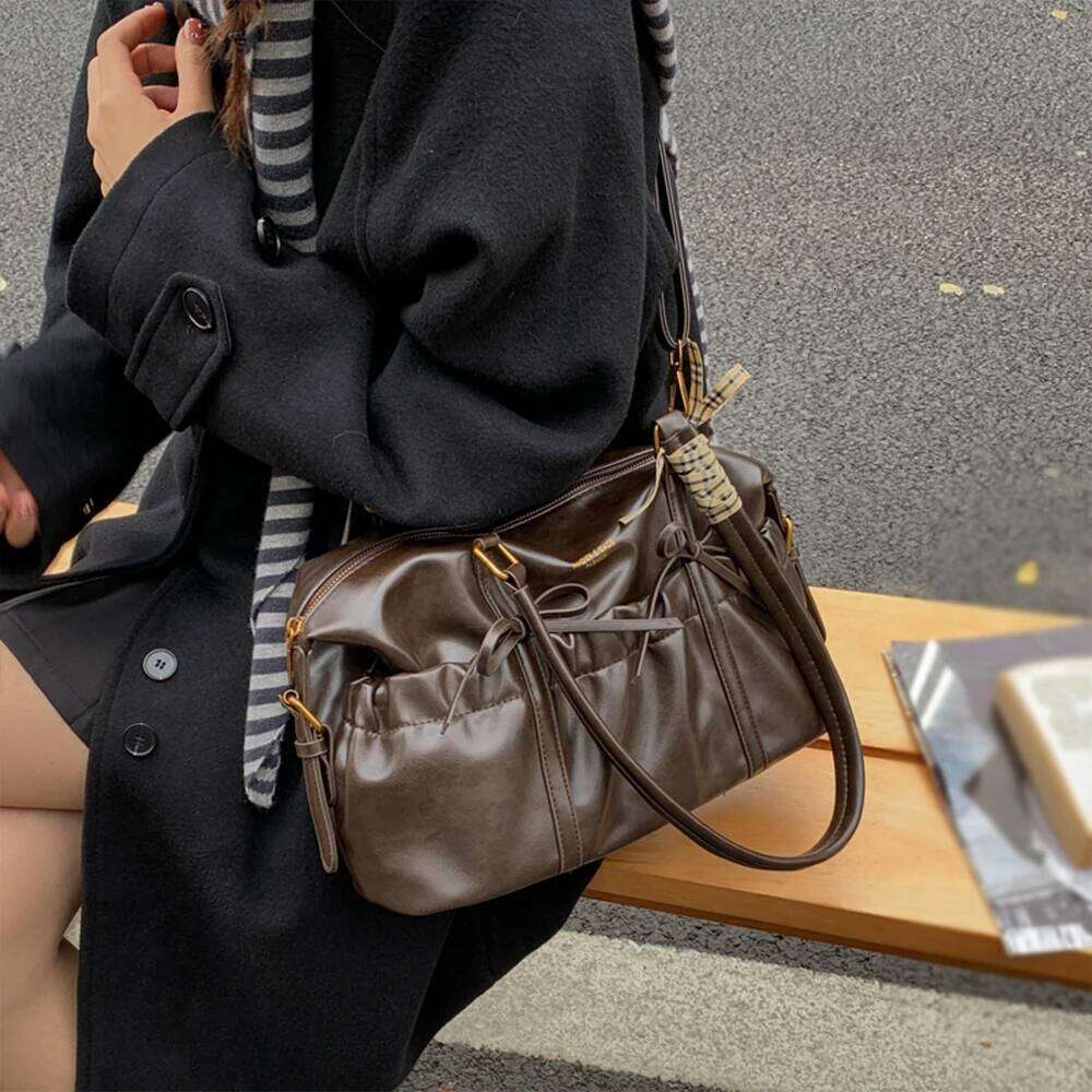 Retro Pleated Armpit Bag, Women's New Trendy Korean Version, Hand-Held Large Capacity Single Shoulder Commuting Bag Y260205