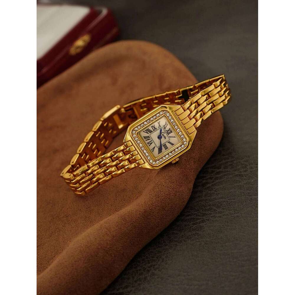 1 Piece of New Golden French Classic Retro Style, High-End, Elegant, Compact Exquisite Inlaid Rhinestones, Bright Eye-Catching Women's Quartz Wat