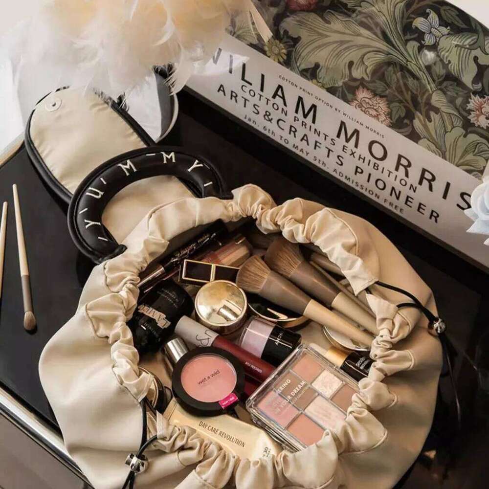 Women's Large Capacity Portable Cosmetic Waterproof Travel Storage Drawstring Wash Bag Y260206