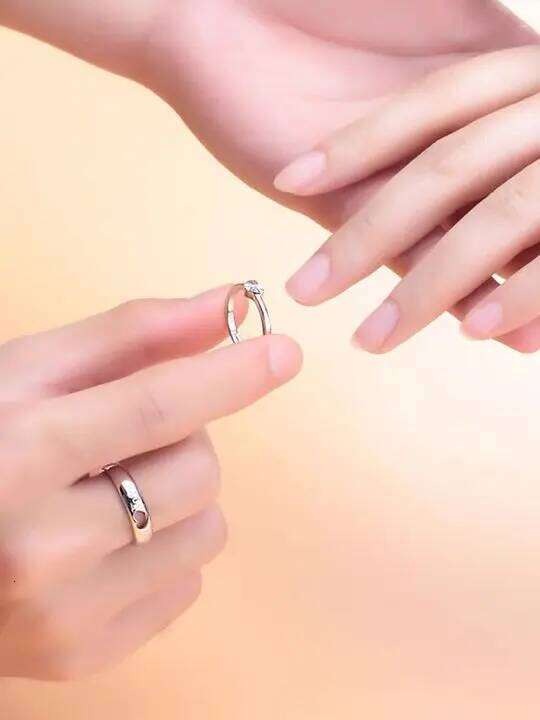 1/2pcs New Fashion Couple Adjustable Heart Rings for Men Women Lovers Engagement Wedding Anniversary Party Valentine's Day Gifts W260206