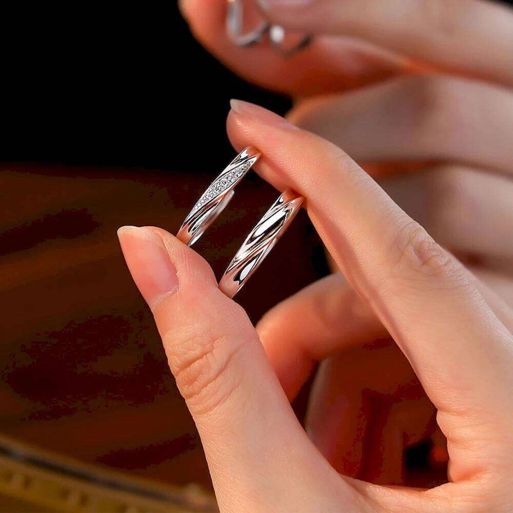 2025 Hot Sale Twist Zircon Adjustable Couple Rings Copper Plated Platinum Men Women Overlap Opening Finger Jewelry Drop Shipping W260206