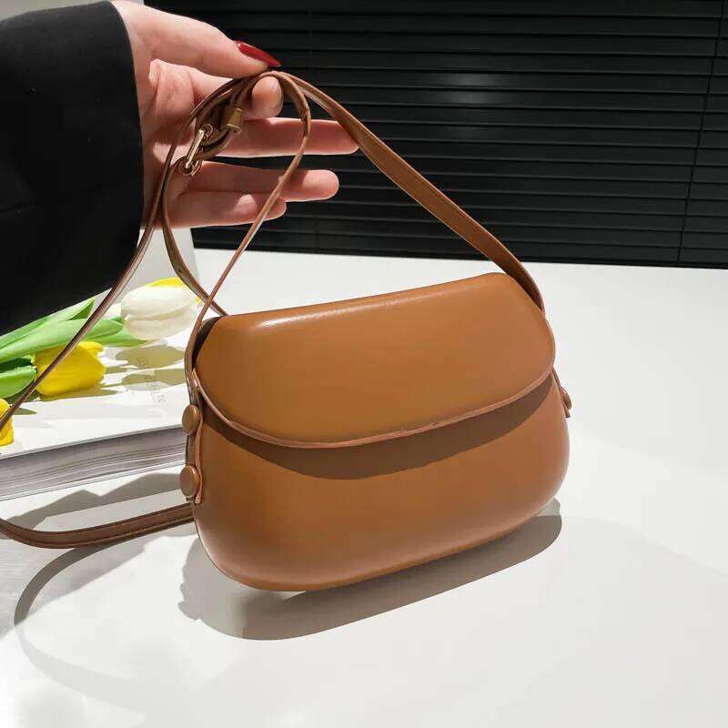 Women Mini High Quality PU Leather Shiny Shoulder Fashion Hard Flip Buckle Mobile Phone Bag Outing Coin Purse 2026 Y260205