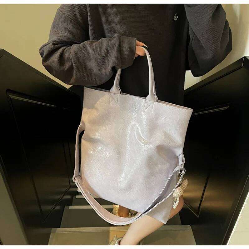 Fashion Crossbody for Women Shoulder Oil Wax Leather Adjustable Strap Trendy Handbag Purse Work Travel Messenger Bag Y260205