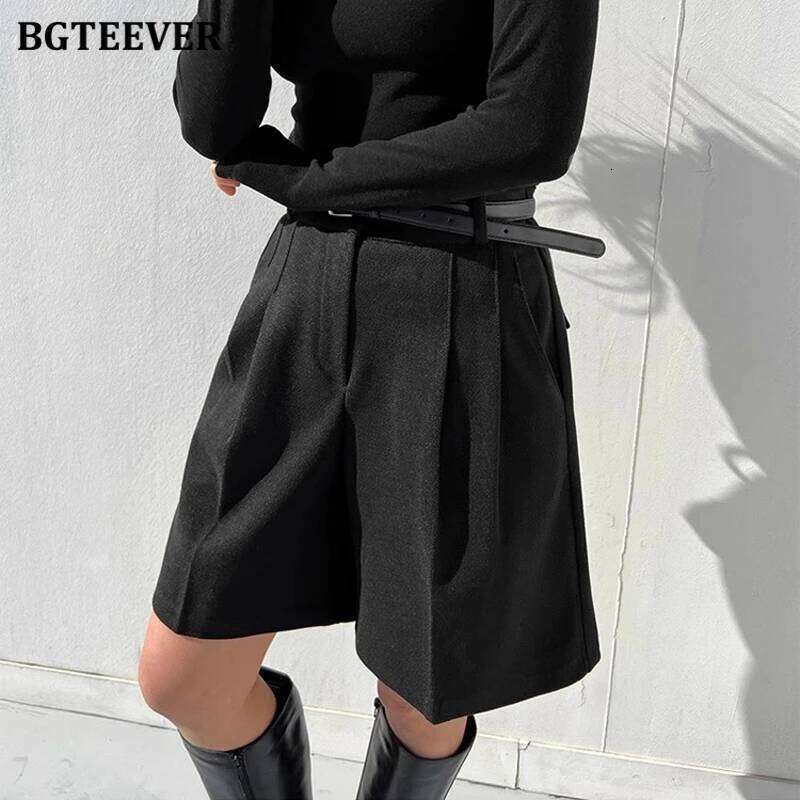 BGTEEVER Casual High Waist Pockets Female Wide Leg Woolen Autumn Winter Thicke Warm Loose Women Shorts XJ260206