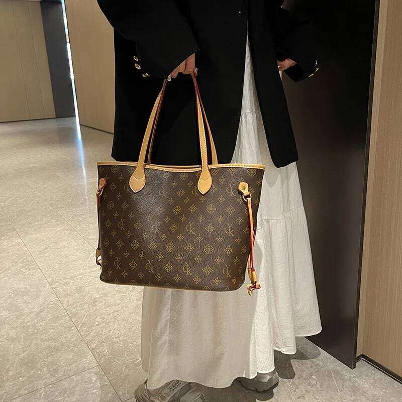 Chic Retro Diaper Women's Bag Crossbody Salon Haircut Wait Exquisite Glamorous Charming Dainty Elegant Organized Practical Y260205