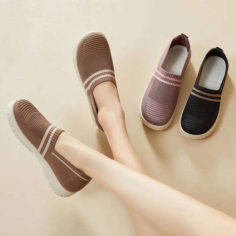 Spring New Women's Casual Sports Lightweight Comfortable Breathable Versatile Flat Discounted Shoes Free Shipping