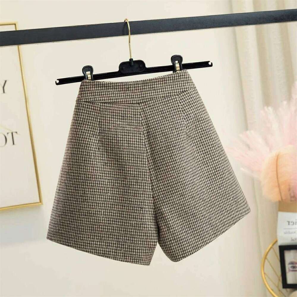 High Waist A- Line Wide Leg Plaid Woolen Short Pants Women's Autumn Winter New Style Slimming Bootcut Trousers Casual Harajuku.. XJ260206