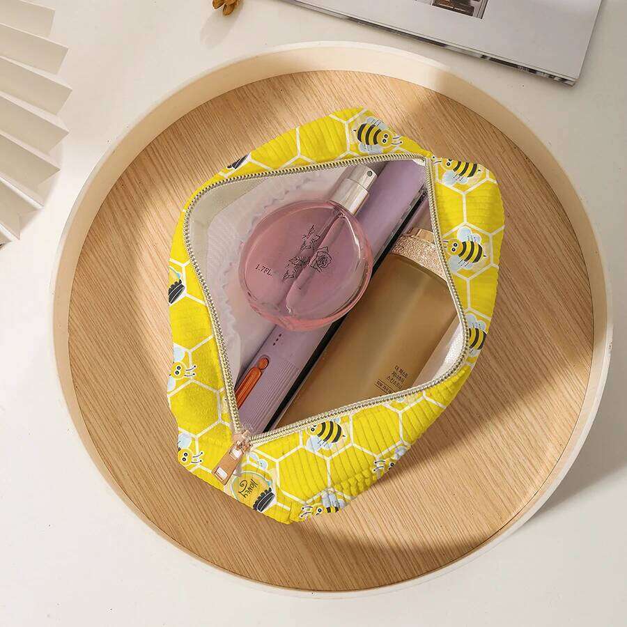 Portable Large Capacity Yellow Cosmetic Cartoon Design Women's Heart Outdoor Travel Makeup Toiletry Storage Bag Y260206