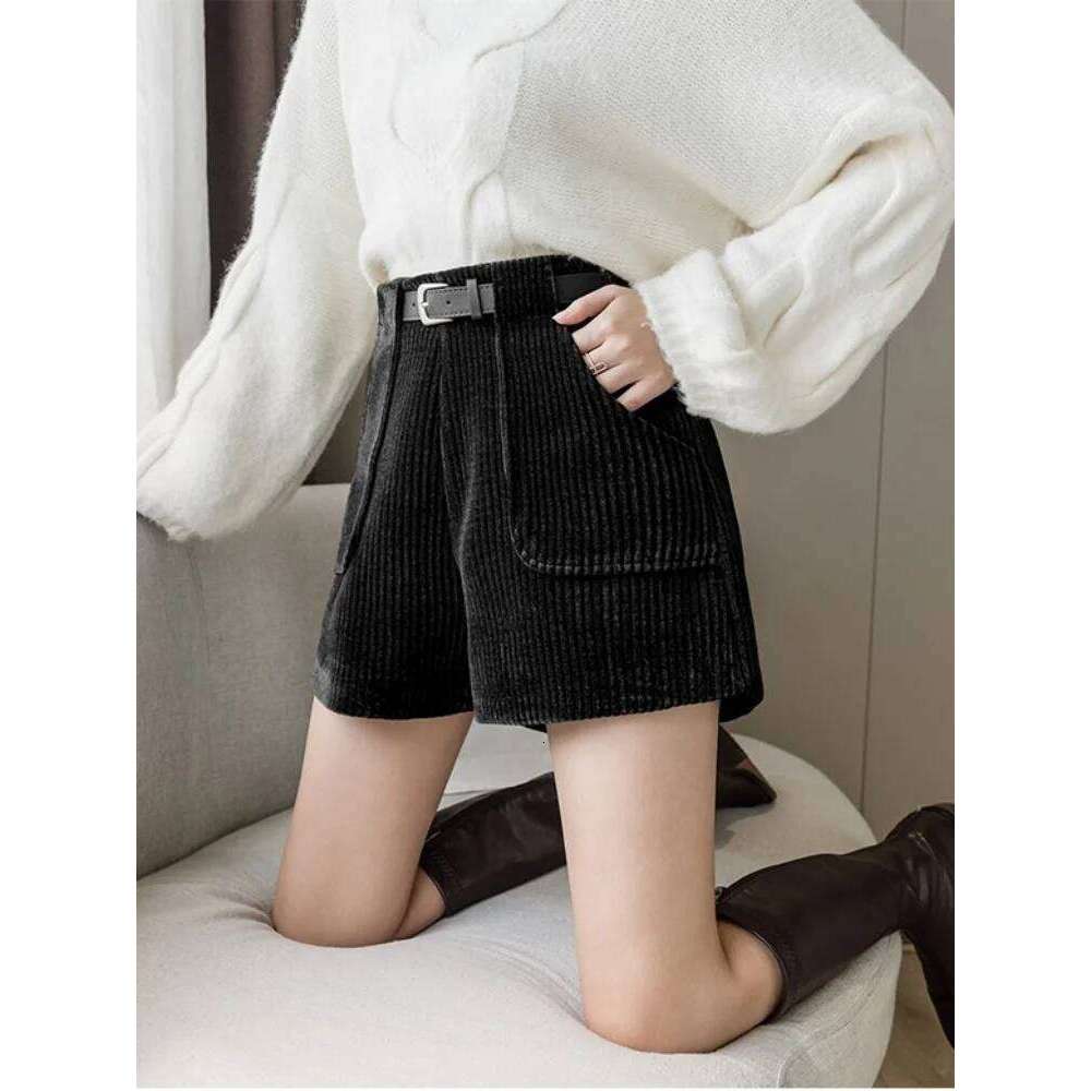 SMTHMA Retro Design Corduroy Straight Leg Casual Pants For Women Autumn Winter 2025 New Loose Slim Chic Shorts XJ260206