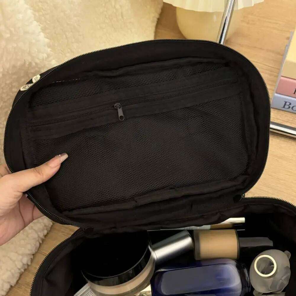 High Quality Embroidery Makeup Large Capacity Travel Organizer Toiletry Portable Storage Bag Washbag Y260206